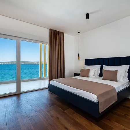 B فيلة Novigrad (Dalmatia)