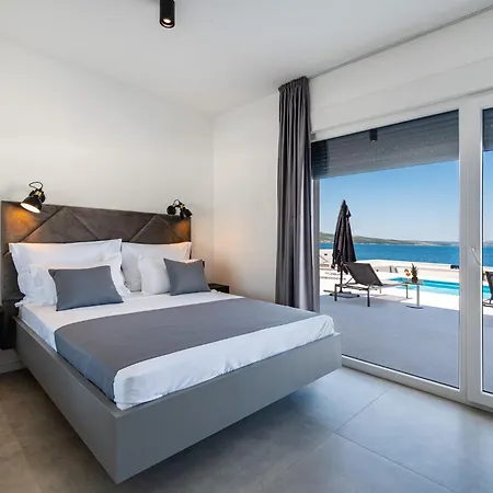 B Novigrad (Dalmatia)